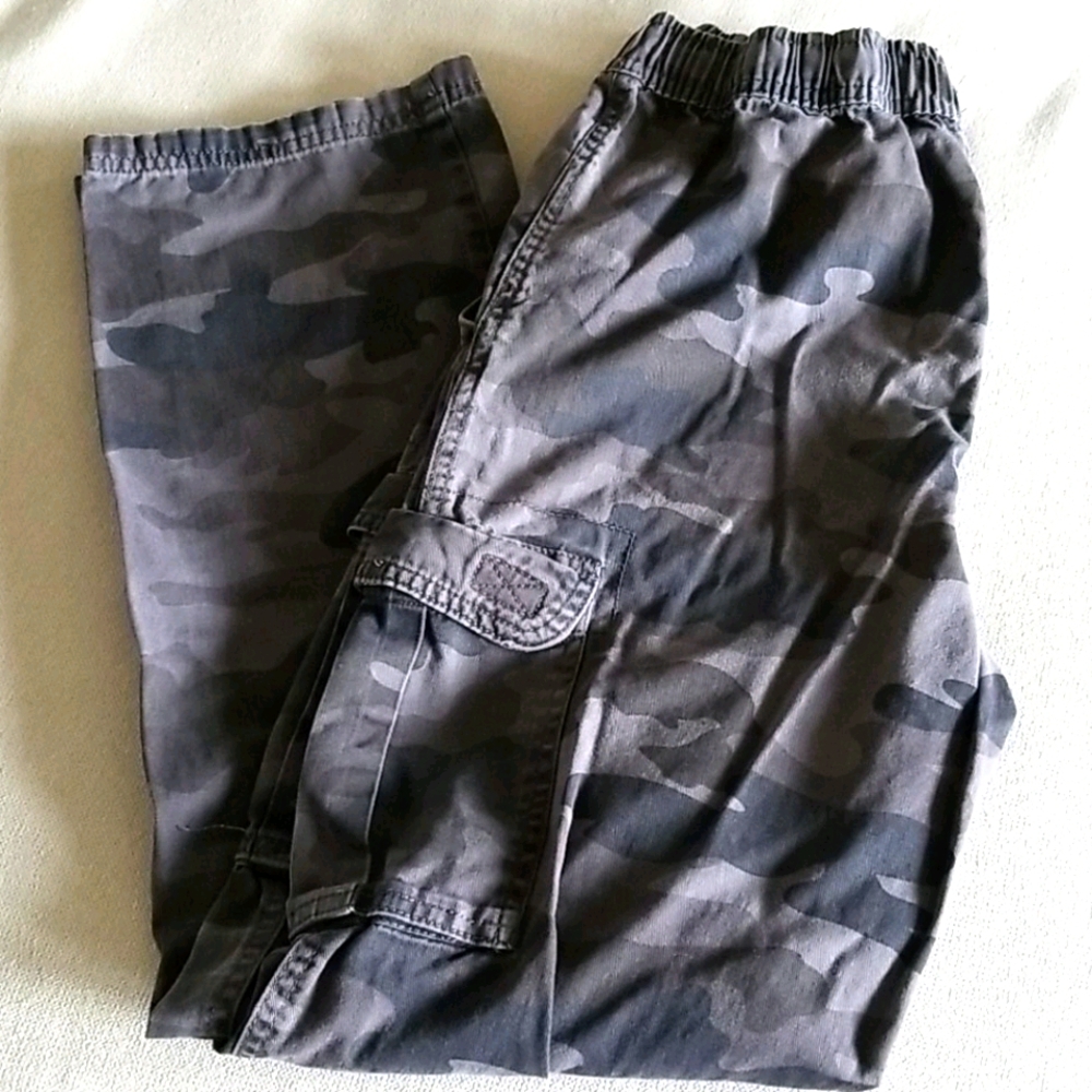 EUC Children's Place Boys Cargo in Slate C…